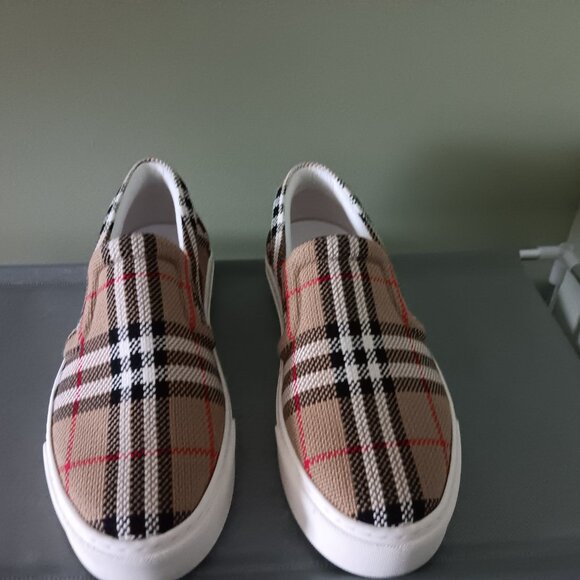 Brand New Never worn Authentic Burberry Thompson check espadrilles size 39.5 - Picture 3 of 4